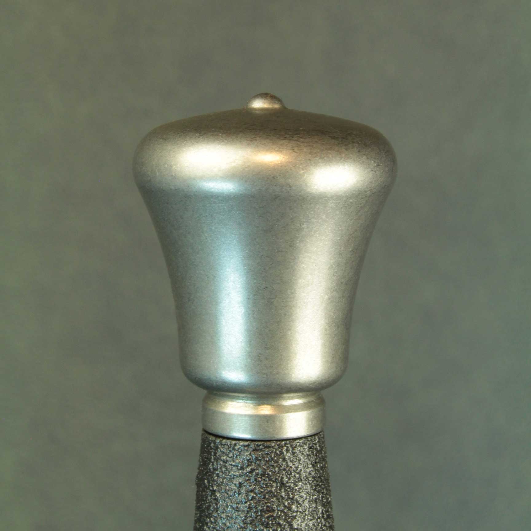 Medium Scent Stopper Profile Pommel